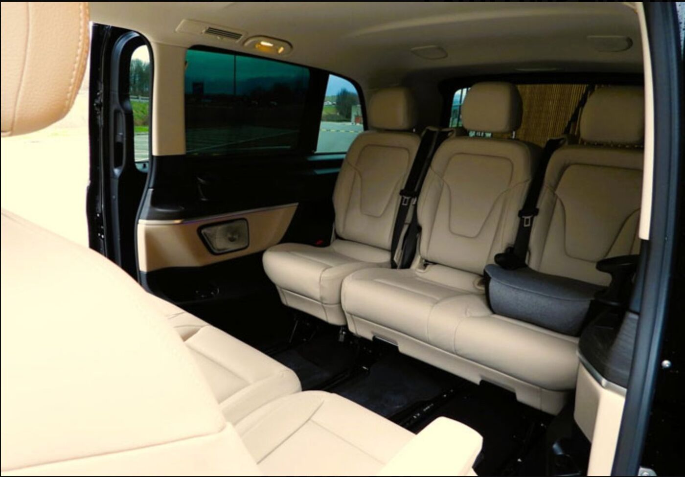 Mercedes Classe V 2025 - Sièges arrière VIP