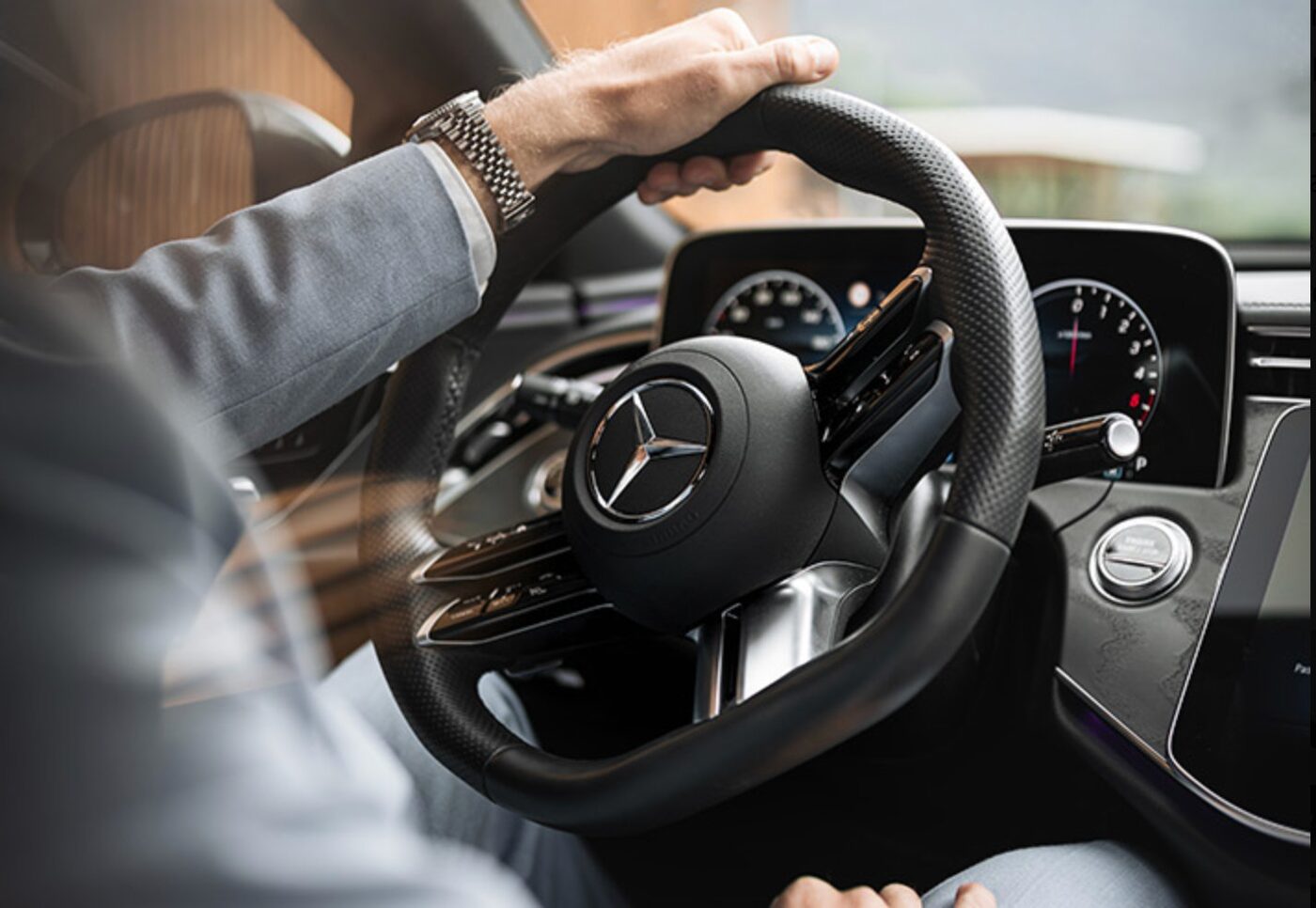 Mercedes EQE 43 AMG - Volant & dashboard